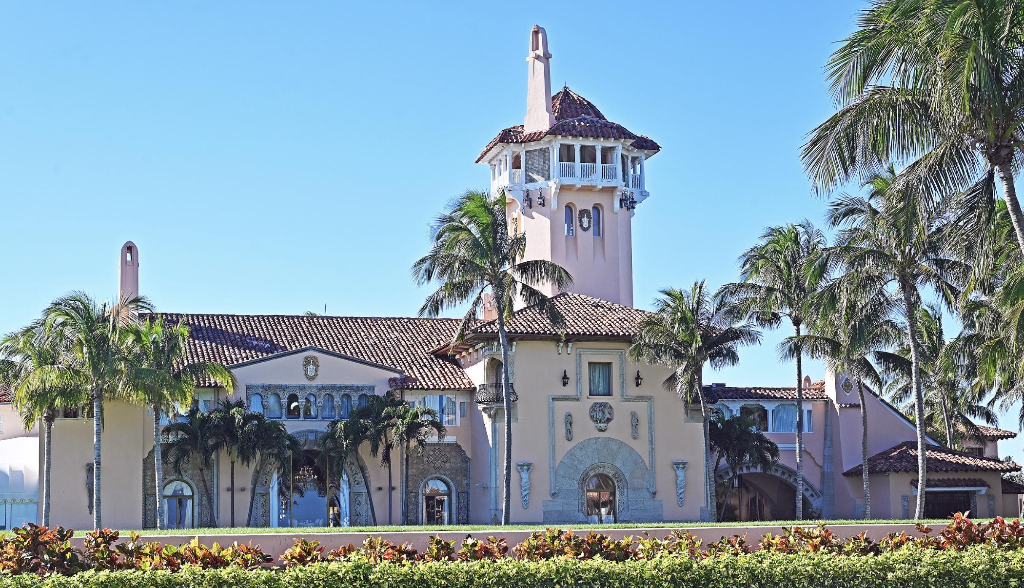 Источник: wikipedia https://en.wikipedia.org/wiki/Mar-a-Lago#/media/File:Mar-a-Lago,_Palm_Beach._FL,_US.jpg